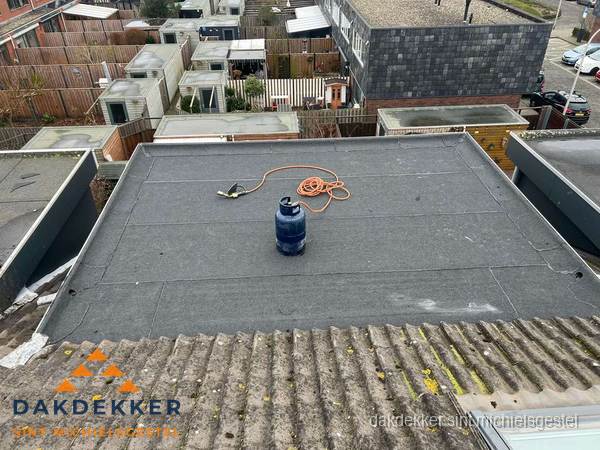 Dakreparatie plat dak met bitumen in Sint Michielsgestel