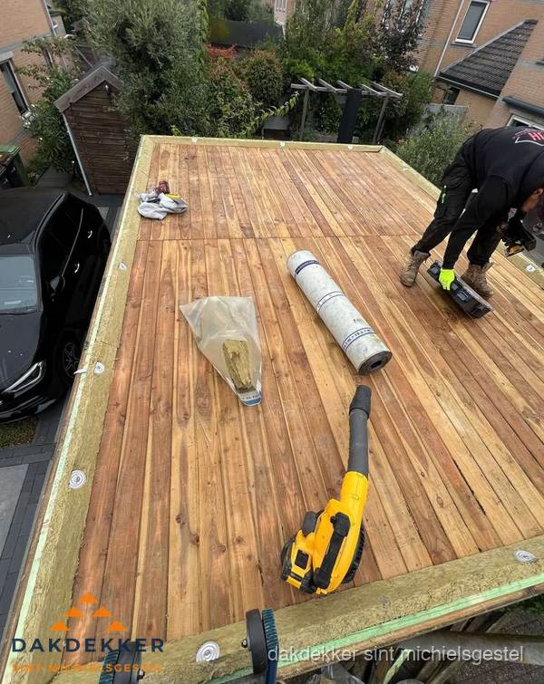 Dakbedekking schuur met bitumen in Sint Michielsgestel